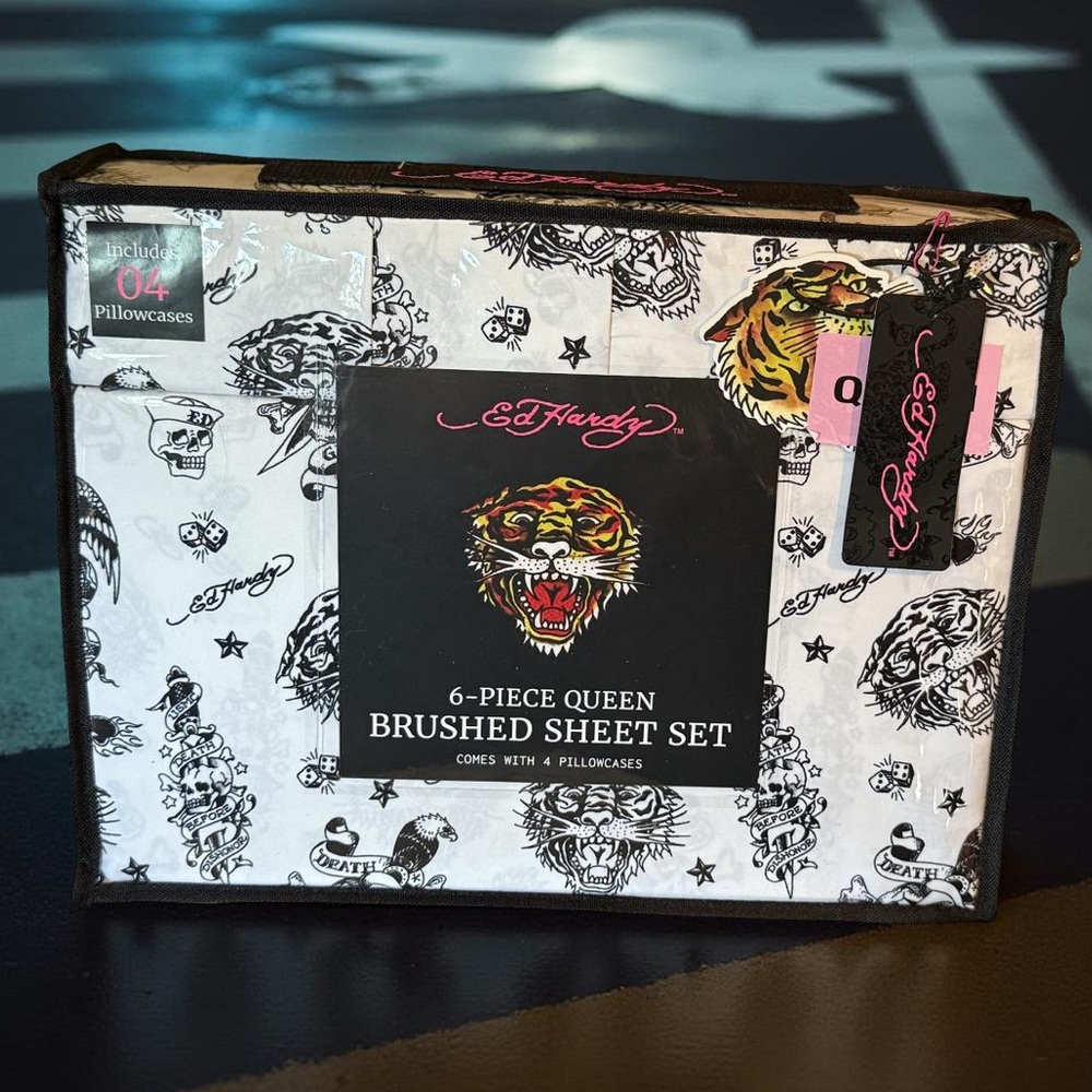 Ed Hardy NWT Black & White Tiger & Skull Queen Size Sheet Set 4 Pillow Cases